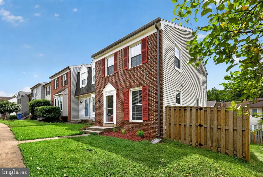 14439 Salisbury Plain Ct, Centreville, VA 20120 - #2