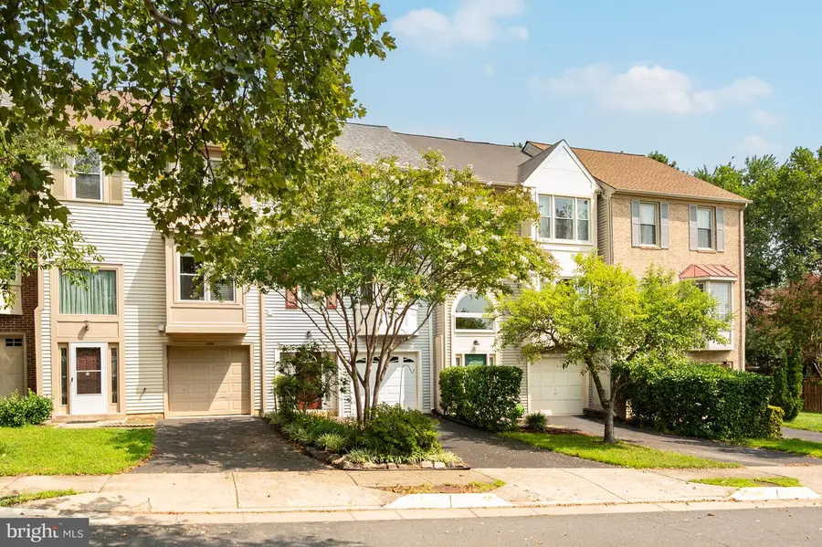 13916 Ludington Pl, Centreville, VA 20121 - #2