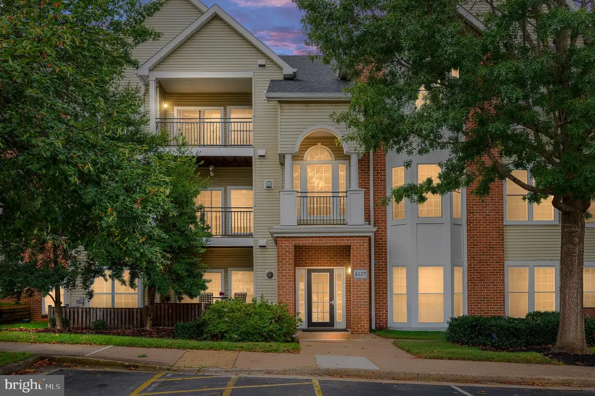 4137 Fountainside Ln #b202, Fairfax, VA 22030 - #1