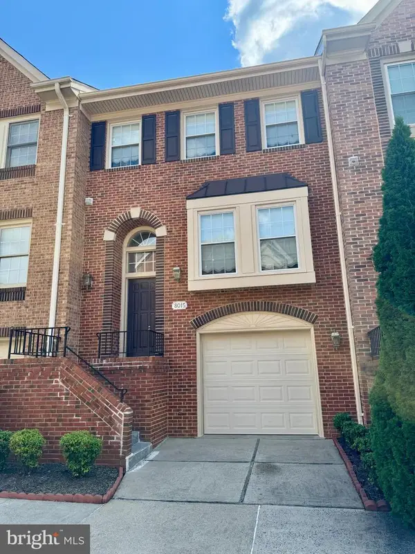 8015 Merry Oaks Ct, VIENNA, VA 22182