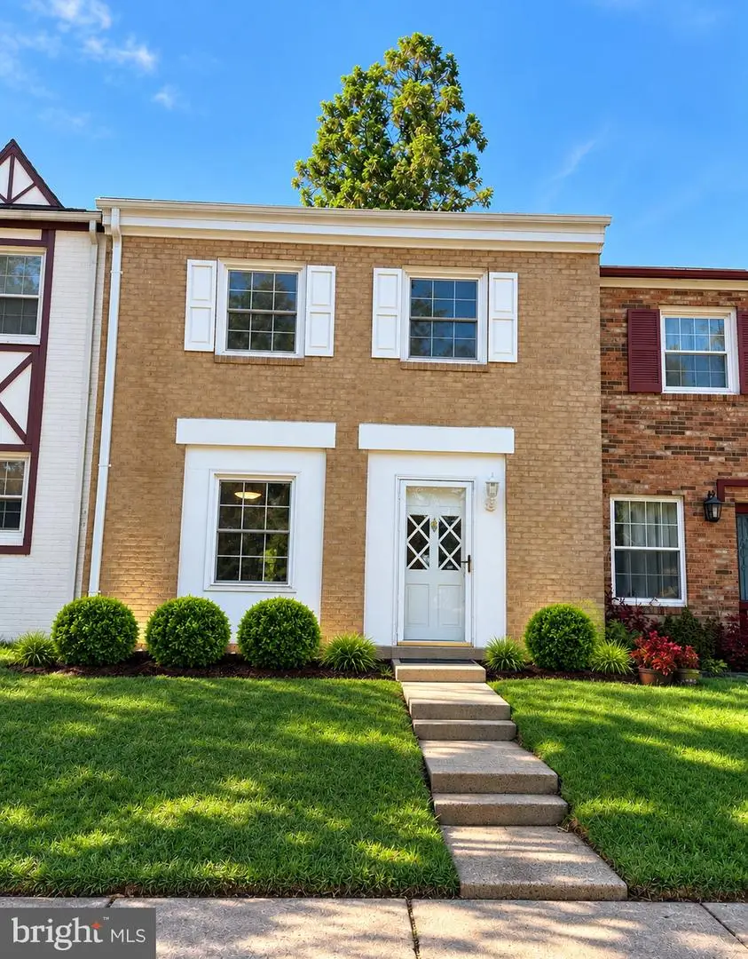 14812 London Towne Sq, Centreville, VA 20120 - #1