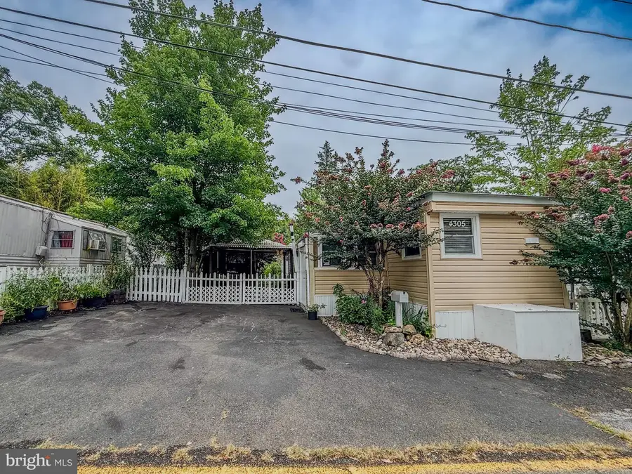 4305 Mobile Ct, Fairfax, VA 22030 - #2