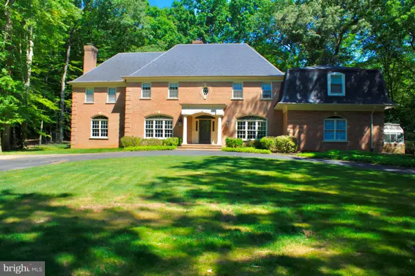 9563 Edmonston Dr, GREAT FALLS, VA 22066