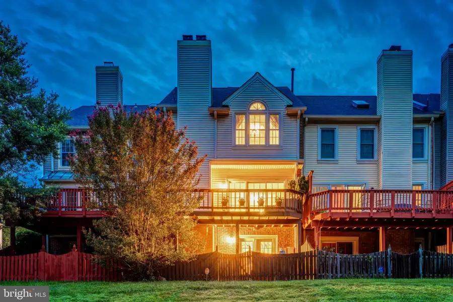 3839 Inverness Rd, Fairfax, VA 22033 - #3