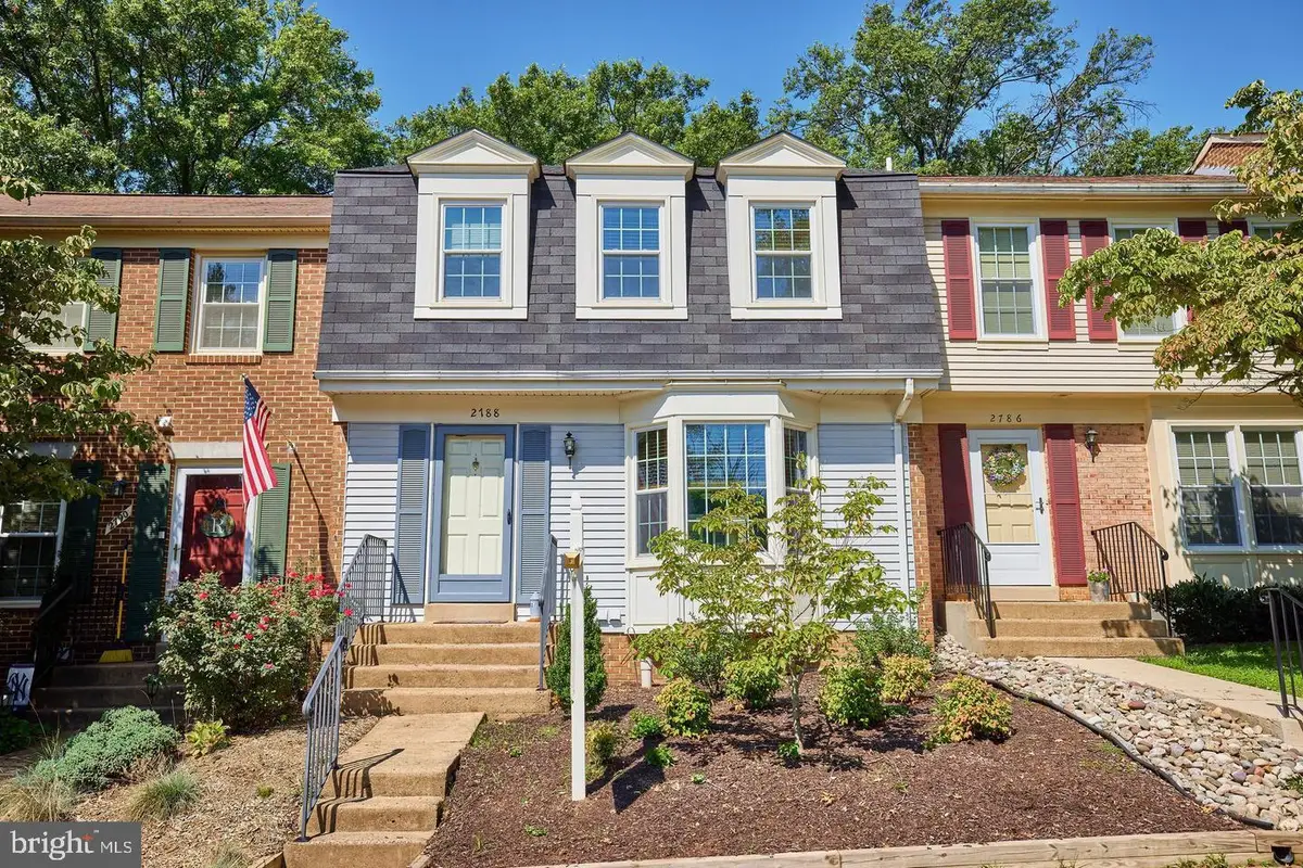2788 Knollside Ln, Vienna, VA 22180 - #1