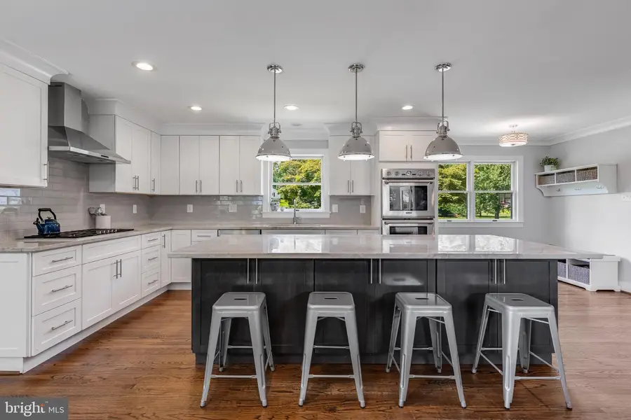 10105 Nadine Dr, Vienna, VA 22181 - #2
