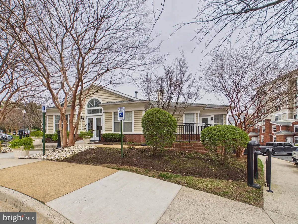 1581 Spring Gate Dr #5301, McLean, VA 22102 - #1