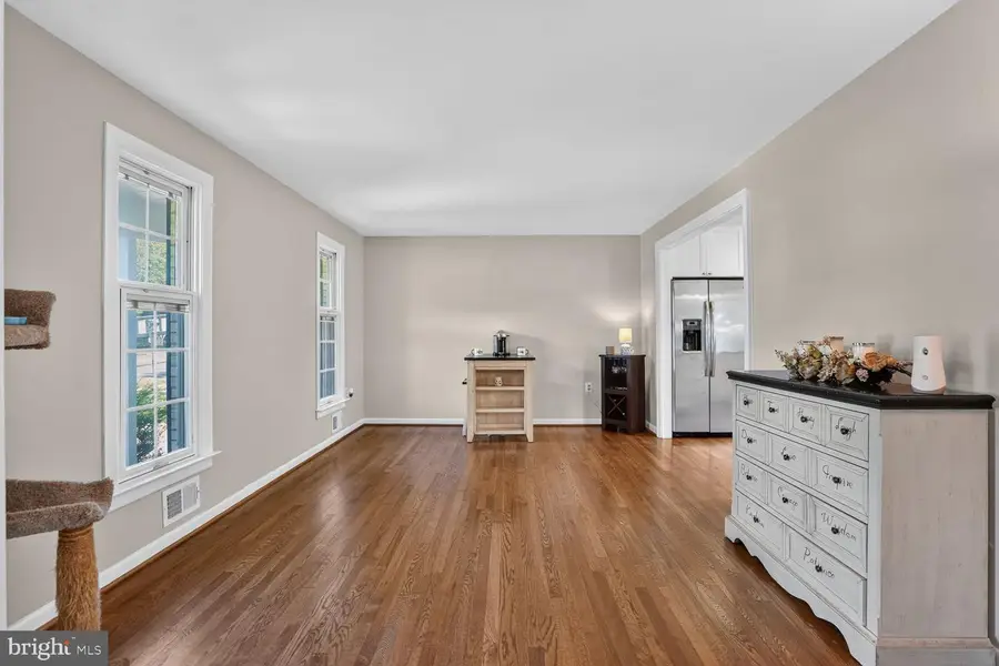 5811 Ottawa Rd, Centreville, VA 20120 - #3