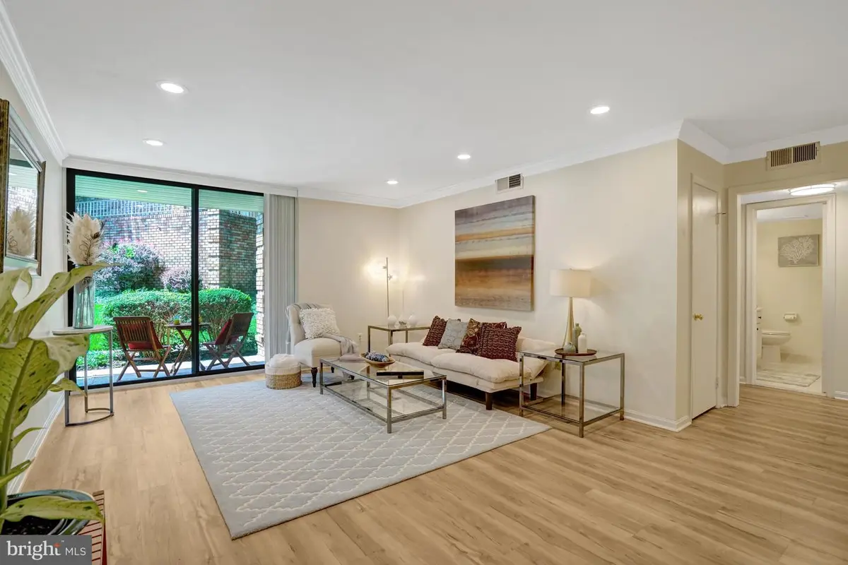 3109 Patrick Henry Dr #627, Falls Church, VA 22044 - #1