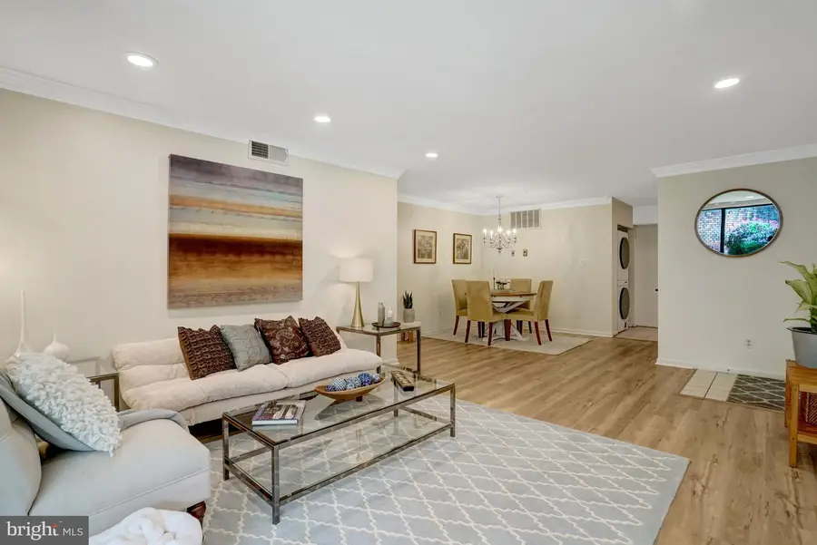 3109 Patrick Henry Dr #627, Falls Church, VA 22044 - #3