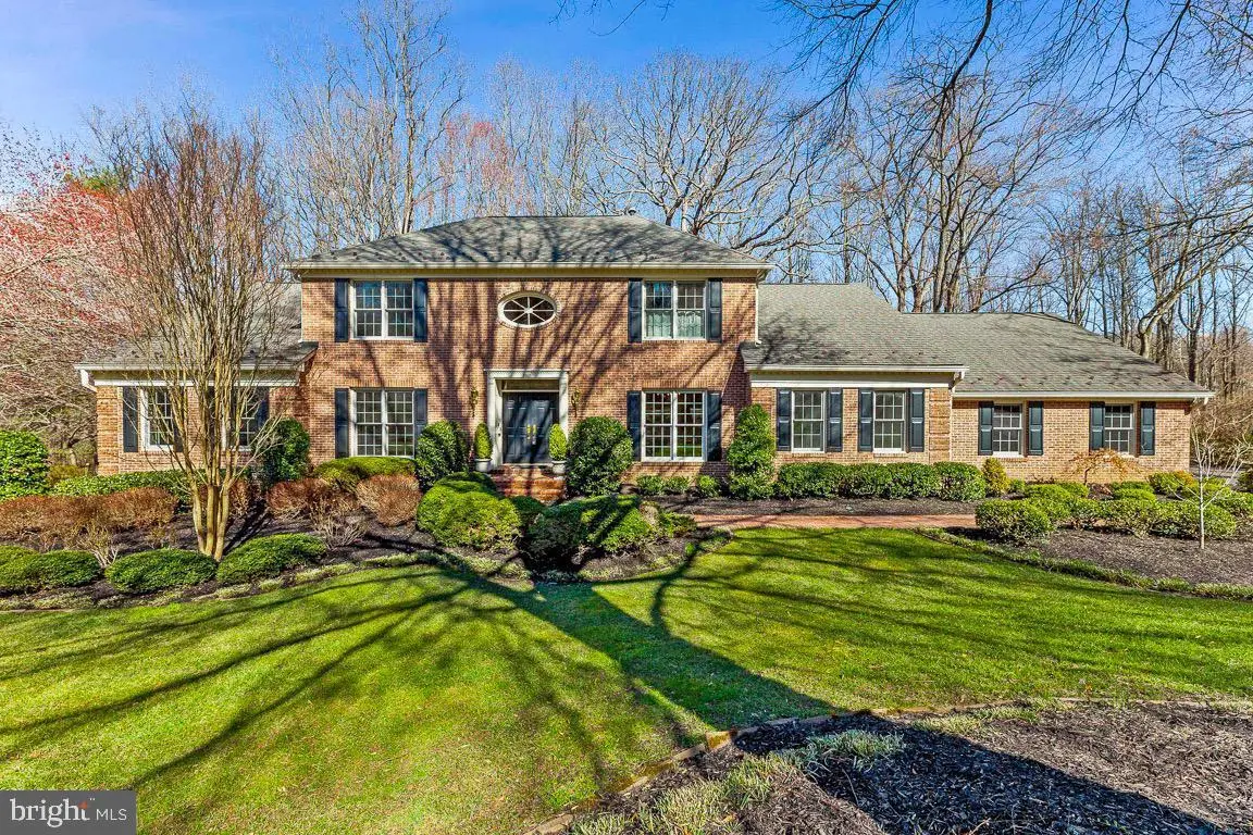 2007 Carrhill Rd, Vienna, VA 22181 - #1