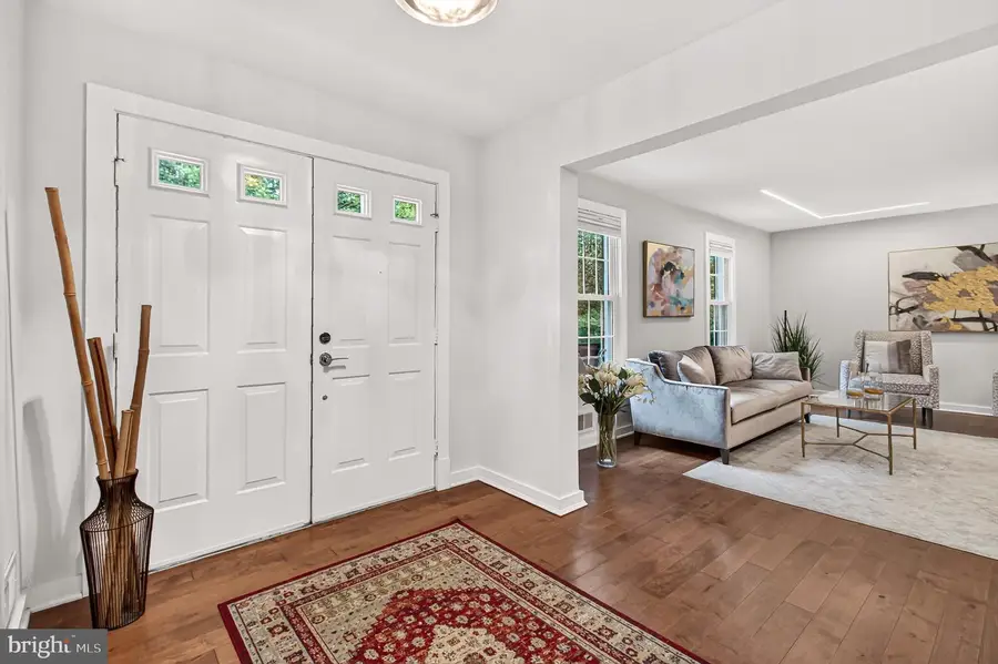11033 Clara Barton Dr, Fairfax Station, VA 22039 - #3