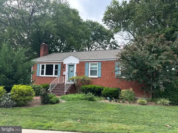 608 Tazewell Rd Nw, VIENNA, VA 22180