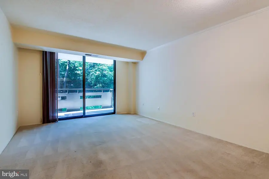 1808 Old Meadow Rd #404, McLean, VA 22102 - #3