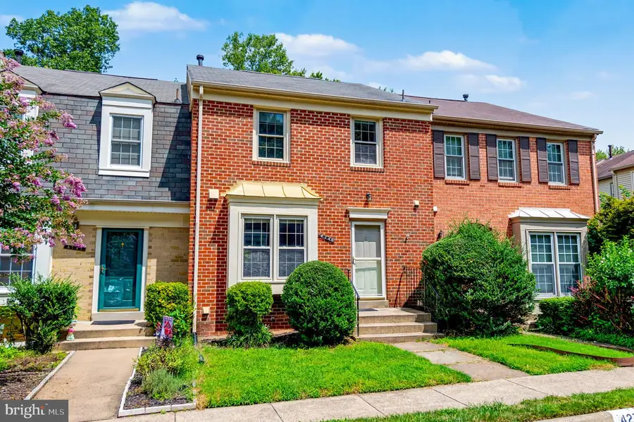 4749 Gainsborough Dr, Fairfax, VA 22032 - #3
