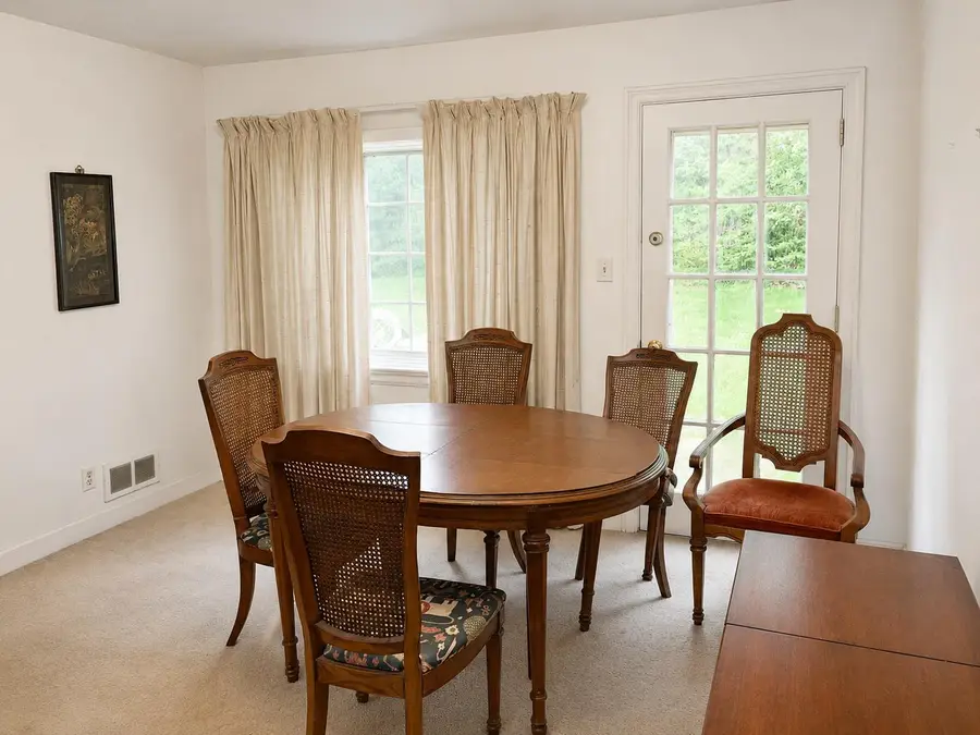 3913 Rose Ln, Annandale, VA 22003 - #3
