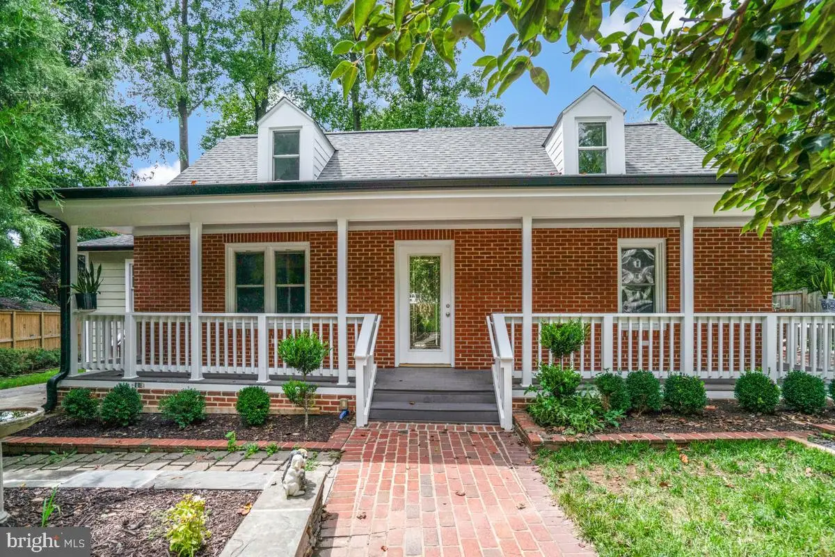 7318 Poplar Ct, Falls Church, VA 22042 - #1