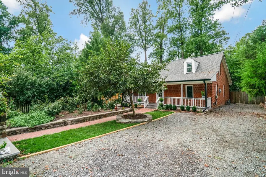 7318 Poplar Ct, Falls Church, VA 22042 - #2