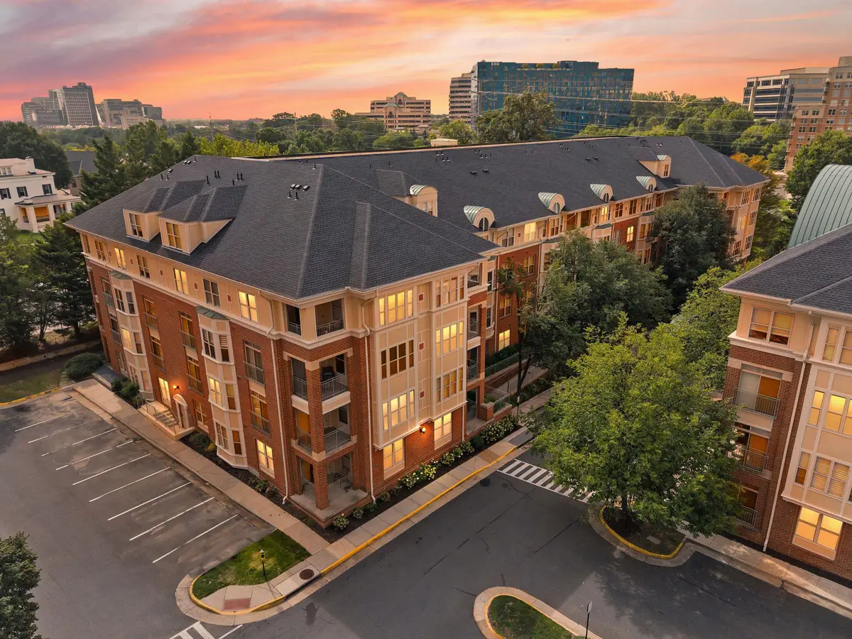 1855 Stratford Park Pl #107, Reston, VA 20190 - #1