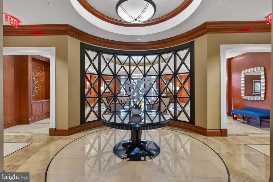 8220 Crestwood Heights Dr #719, McLean, VA 22102 - #2