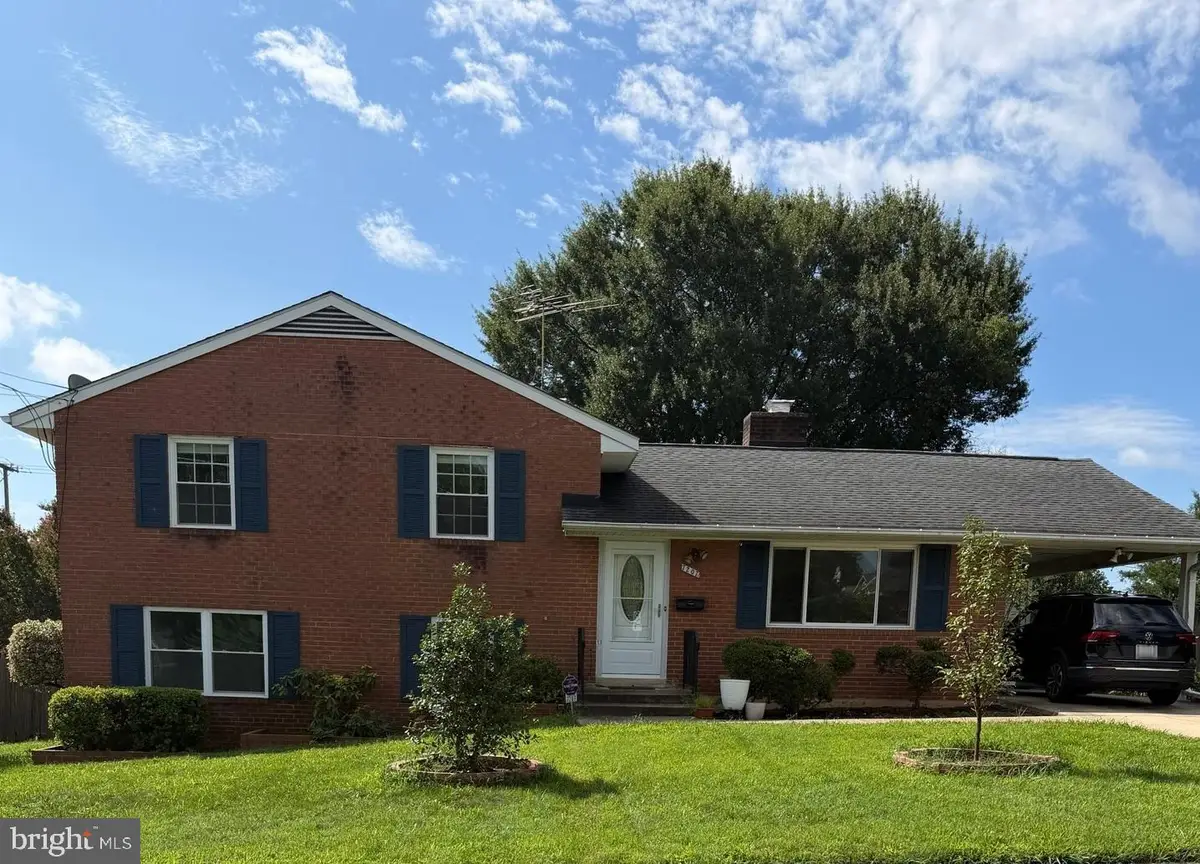 7207 Monticello Blvd, Springfield, VA 22150 - #1