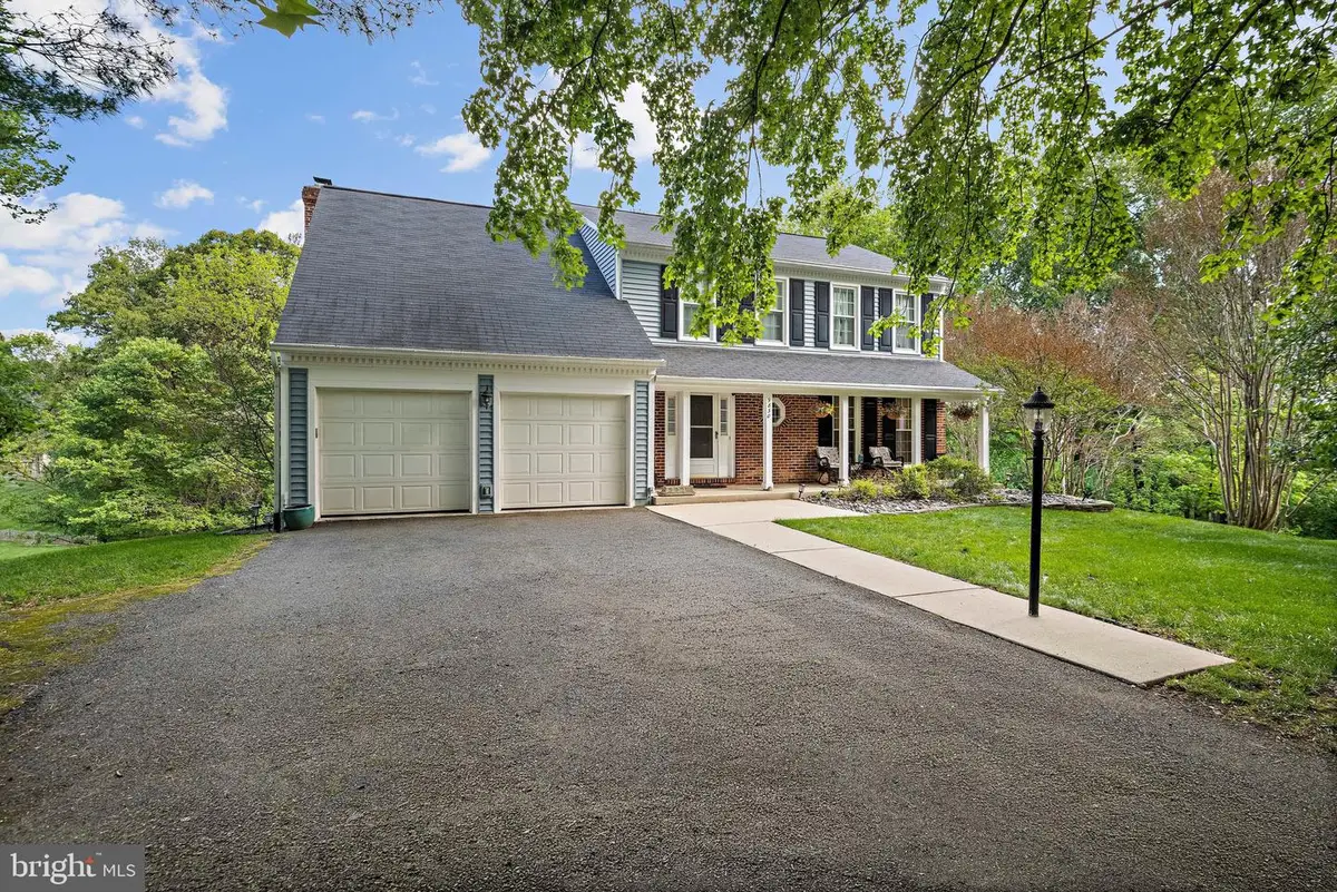 9830 Faust Dr, Vienna, VA 22182 - #1