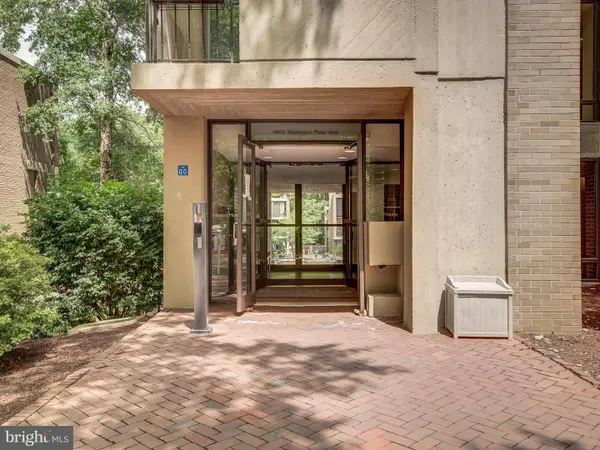 11400 Washington Plz W #601, RESTON, VA 20190