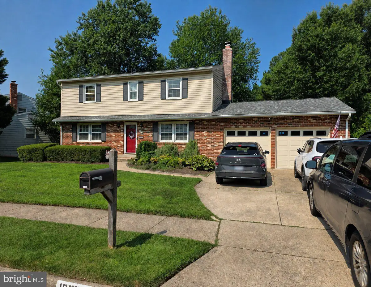13384 Brookfield Ct, Chantilly, VA 20151 - #1