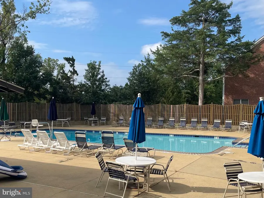 208 Park Terrace Ct Se #49, Vienna, VA 22180 - #3