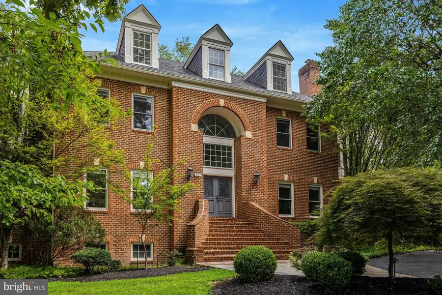 501 Seneca Green Way, Great Falls, VA 22066 - #2