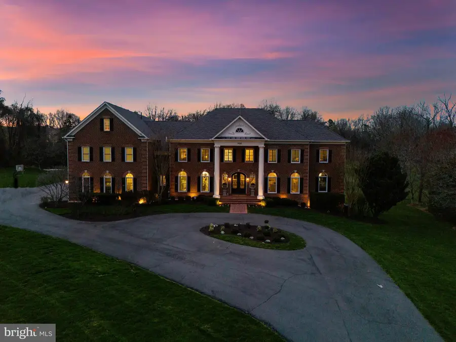 9722 Arnon Chapel Rd, Great Falls, VA 22066 - #2