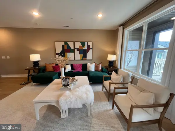 4921 Longmire Way #123, CHANTILLY, VA 20151