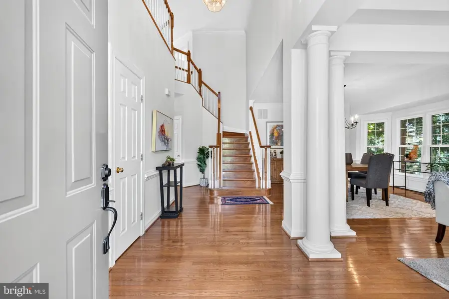 2565 Holly Manor Dr, Falls Church, VA 22043 - #2
