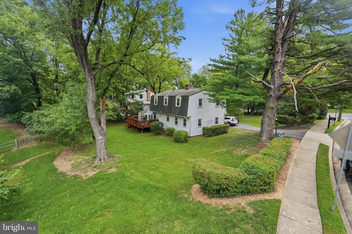 300 Broadleaf Dr Ne, Vienna, VA 22180 - #1