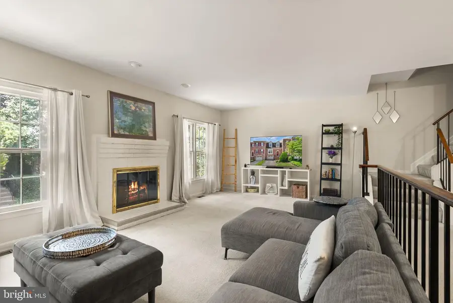 7877 Hampton Village Pass, Annandale, VA 22003 - #2