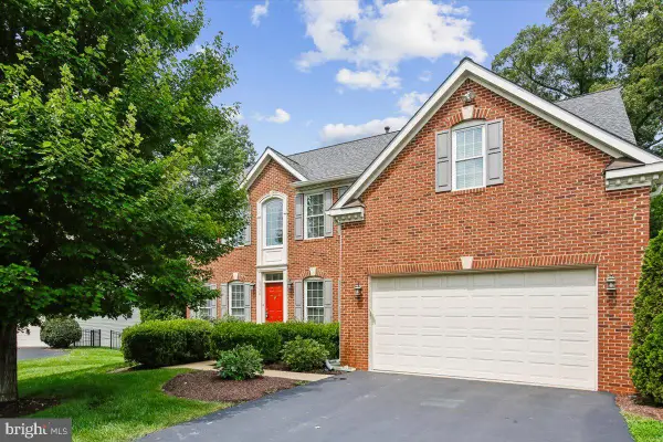 8558 Fisher Woods Dr, LORTON, VA 22079