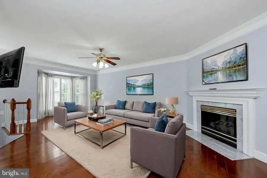 9681 Dutchman Dr, Lorton, VA 22079 - #2