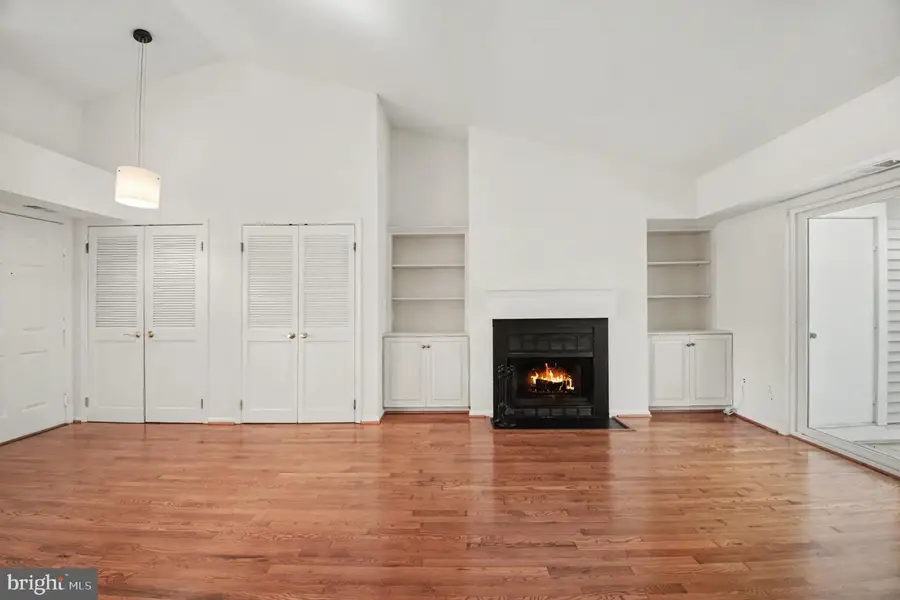 3402 Lakeside View Dr #13-4, Falls Church, VA 22041 - #3