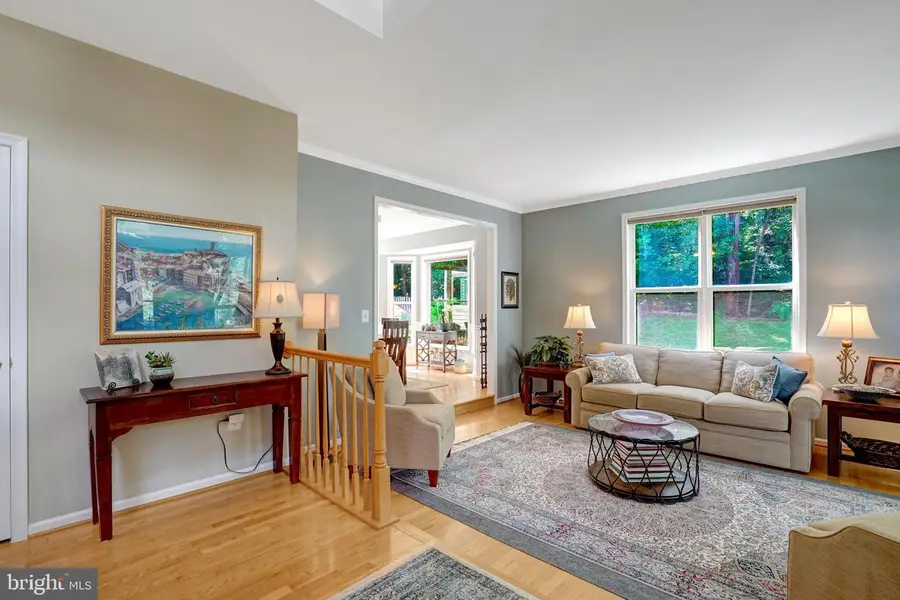8929 Mountain Ash Dr, Springfield, VA 22153 - #3