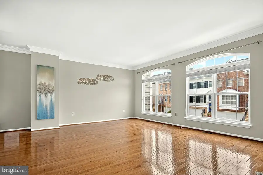 7332 Hampton Manor Pl, Springfield, VA 22150 - #2