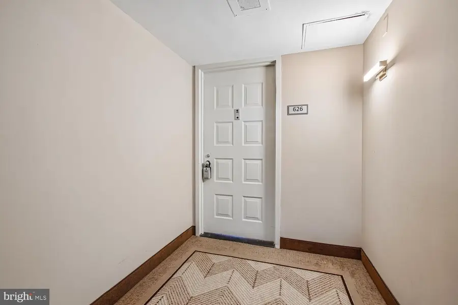 8350 Greensboro Dr #626, McLean, VA 22102 - #2