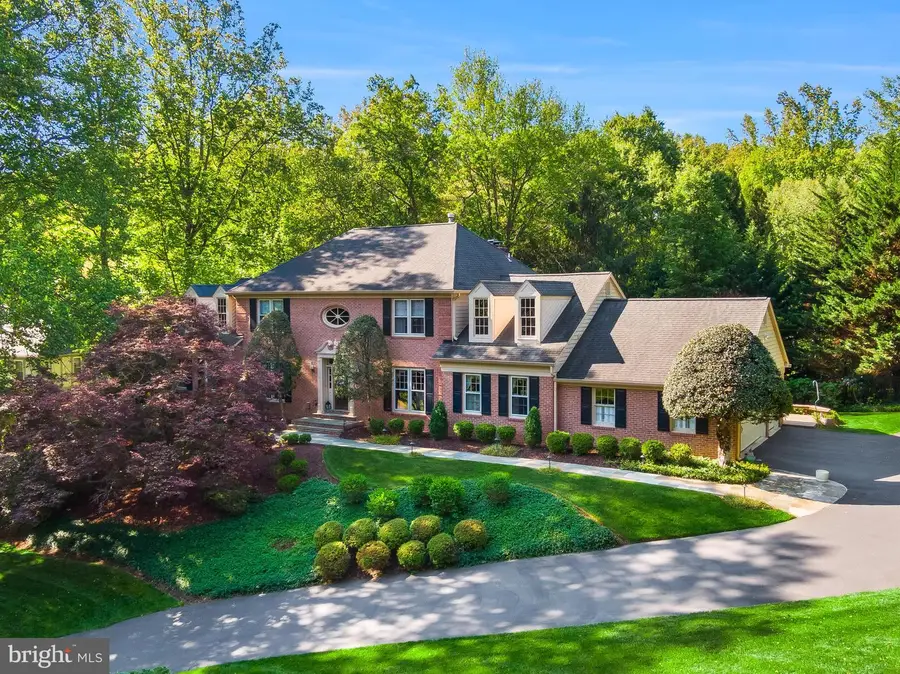 2028 Spring Branch Dr, Vienna, VA 22181 - #2