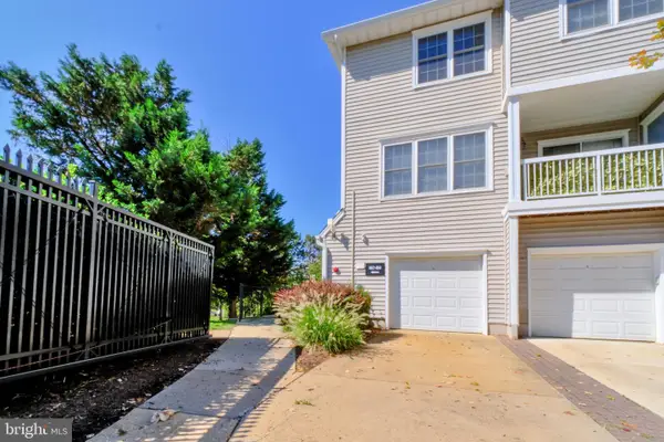 4664 Superior Sq, FAIRFAX, VA 22033