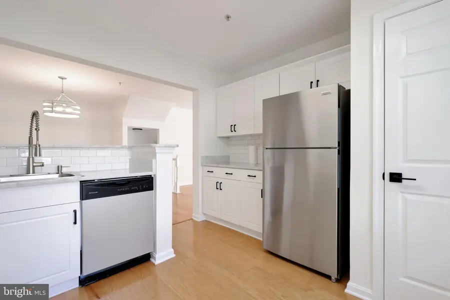4664 Superior Sq, Fairfax, VA 22033 - #3