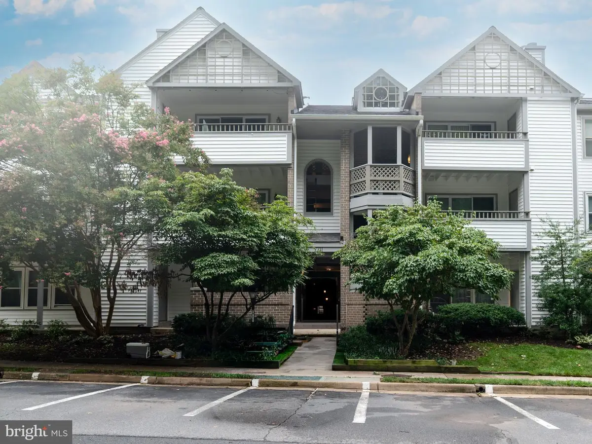 7711 Lafayette Forest Dr #02, Annandale, VA 22003 - #1