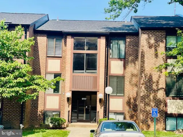 9707 Kings Crown Ct #101, Fairfax, VA 22031 - #2