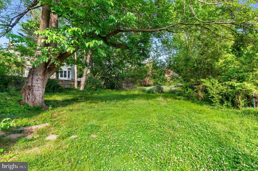 8413 Rainbow Rd, Vienna, VA 22182 - #3