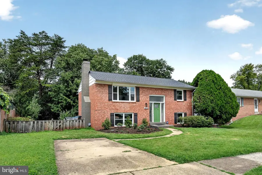 4016 Mapleton Dr, Chantilly, VA 20151 - #3