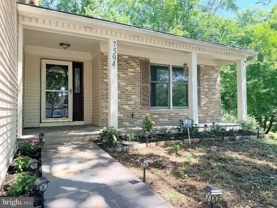 7594 Woodstown Dr, Springfield, VA 22153 - #2