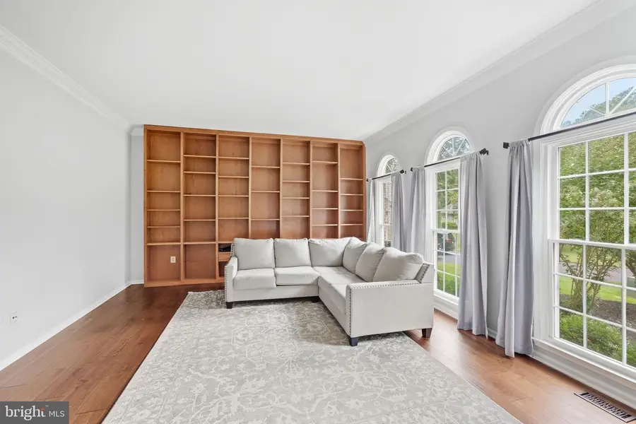 7315 Scarlet Oak Ct, Fairfax Station, VA 22039 - #3